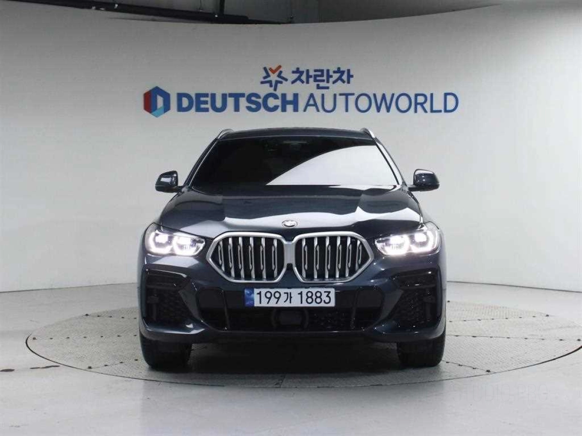 BMW X6 G06