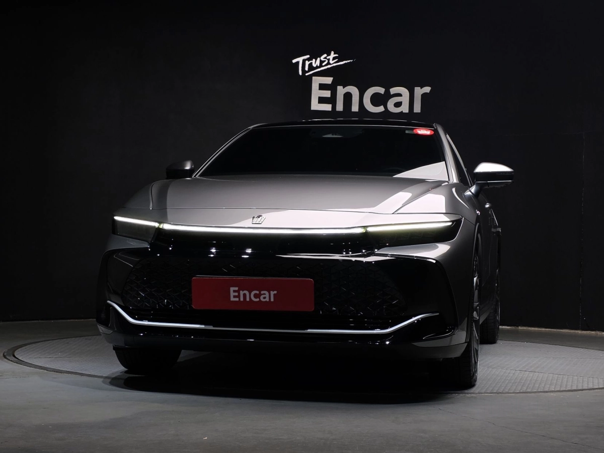 TOYOTA CROWN CROSSOVER