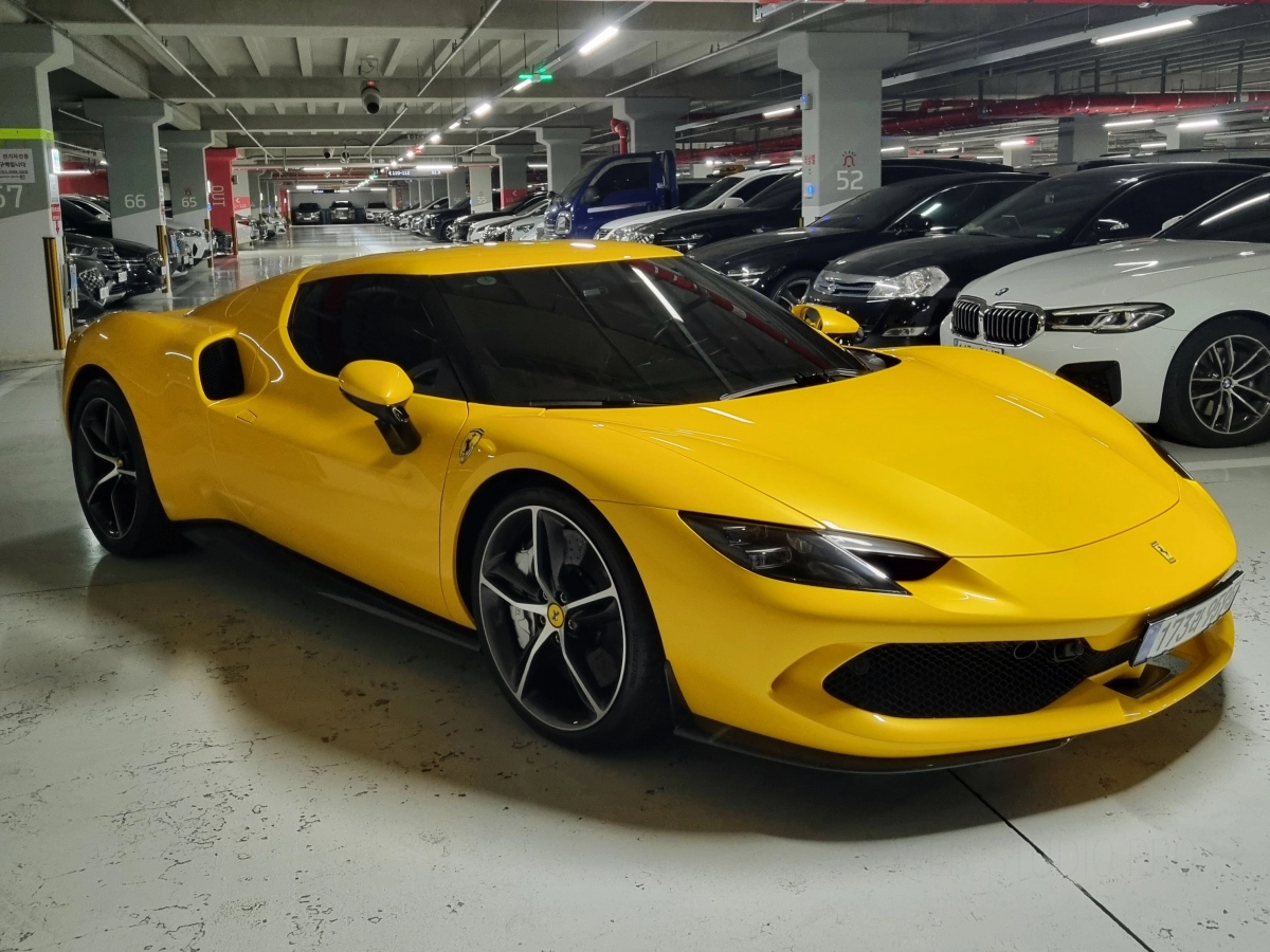 FERRARI 296 GTB  2023