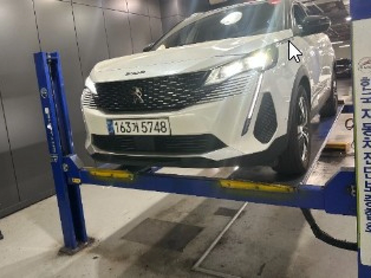 PEUGEOT 3008  2024