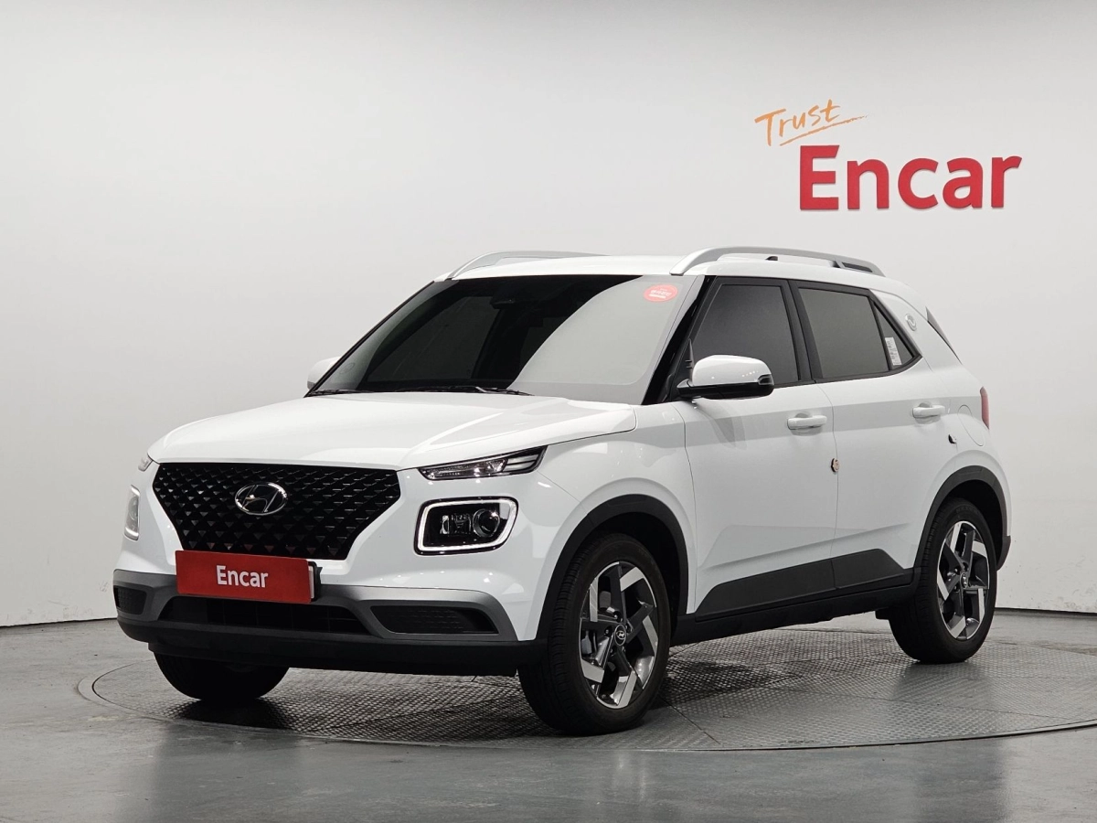 HYUNDAI VENUE  2025