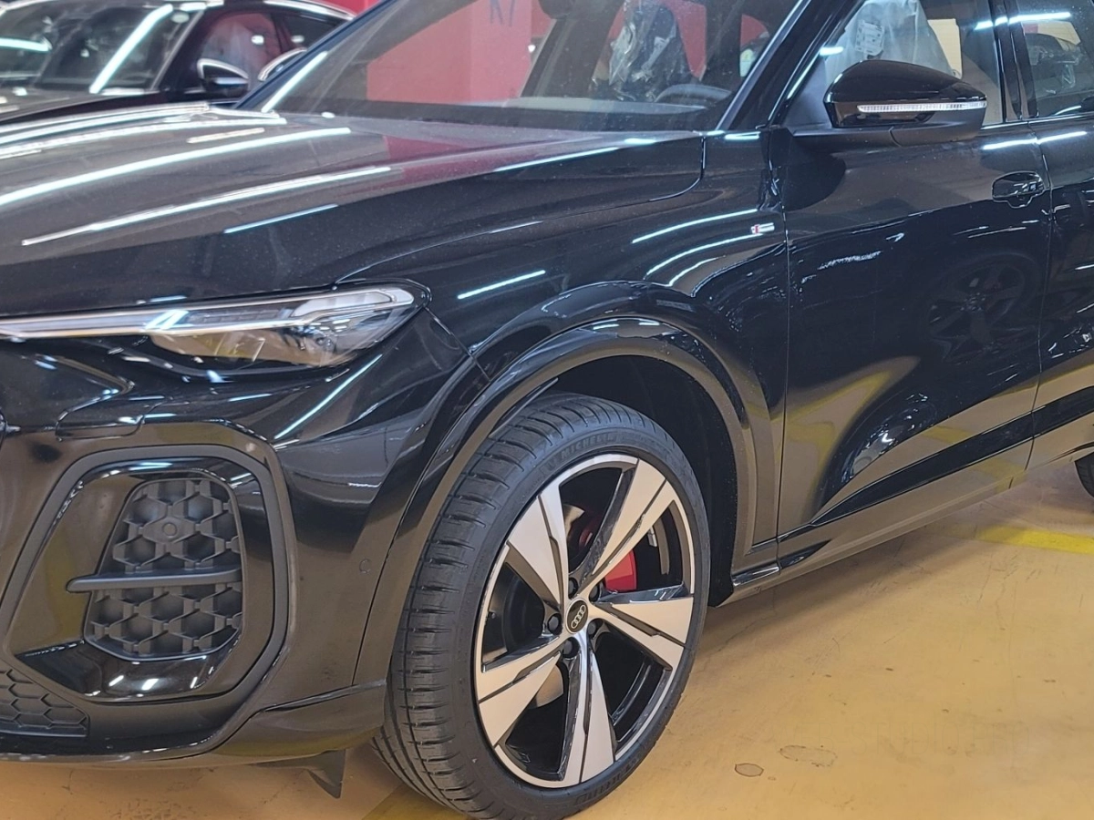 AUDI Q5 80A  2025