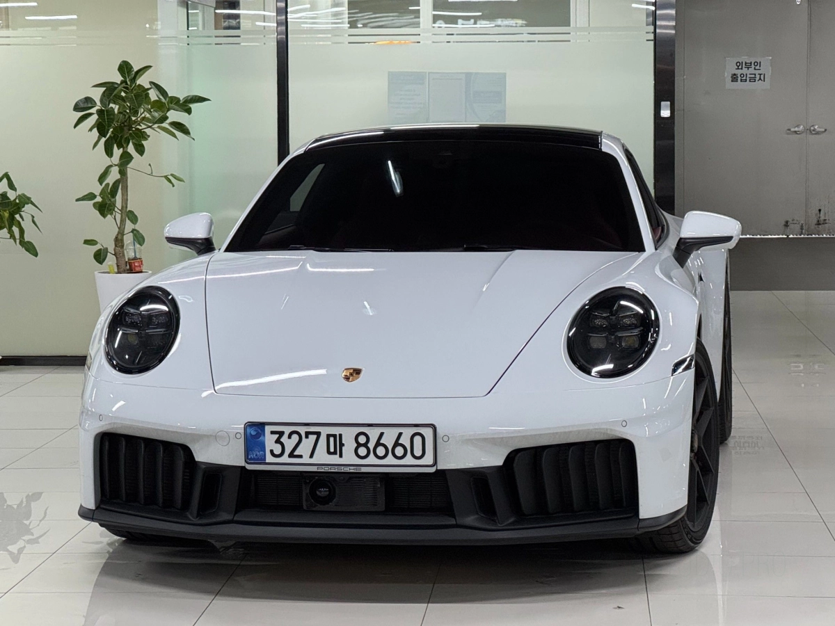 PORSCHE 911 992  2025