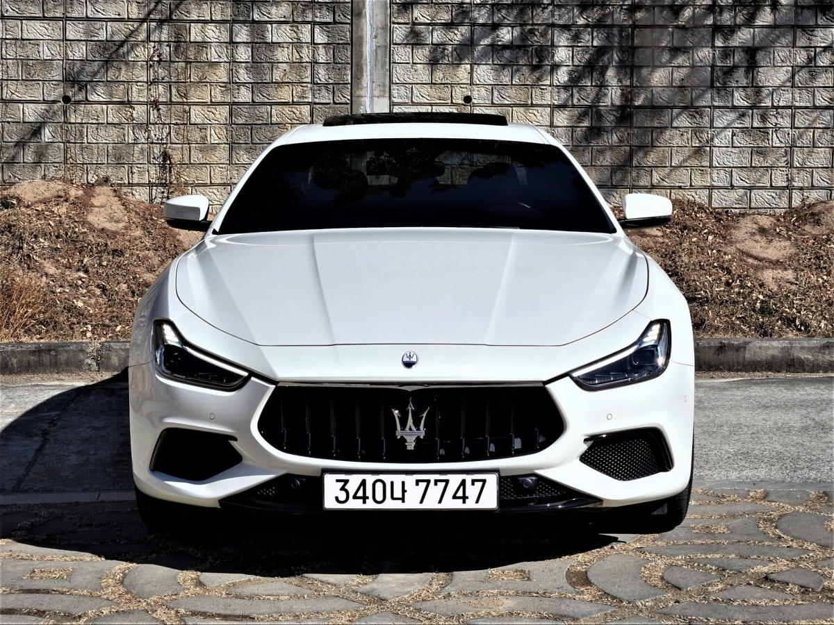 MASERATI GHIBLI