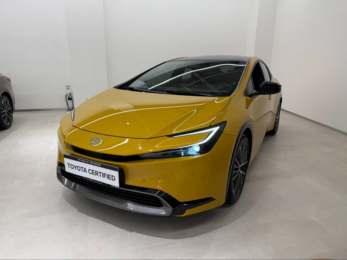 TOYOTA PRIUS  2024