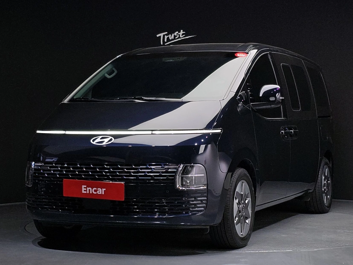 HYUNDAI STARIA 2024