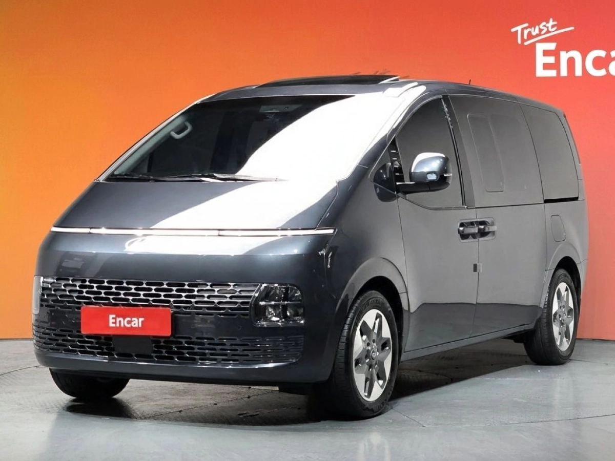 HYUNDAI STARIA 2024