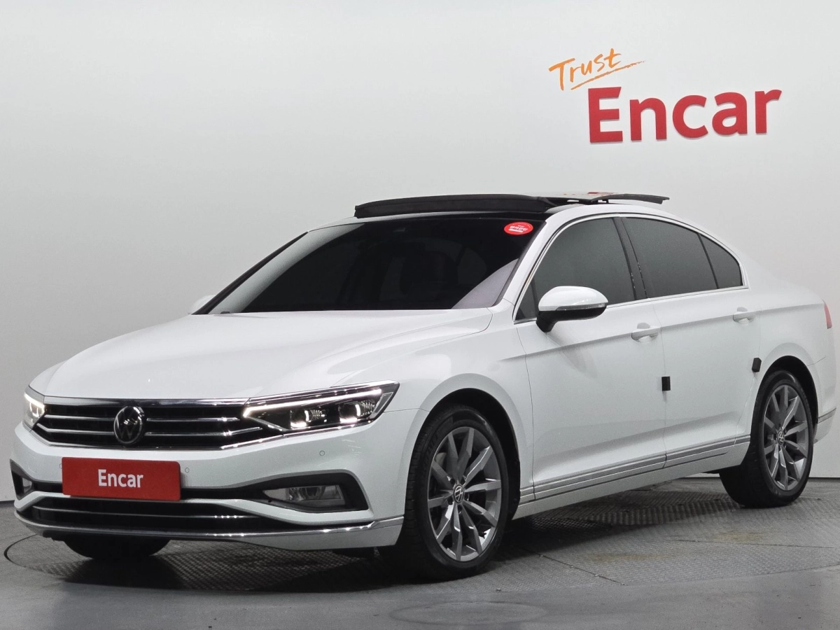 VOLKSWAGEN PASSAT GT B8 2022