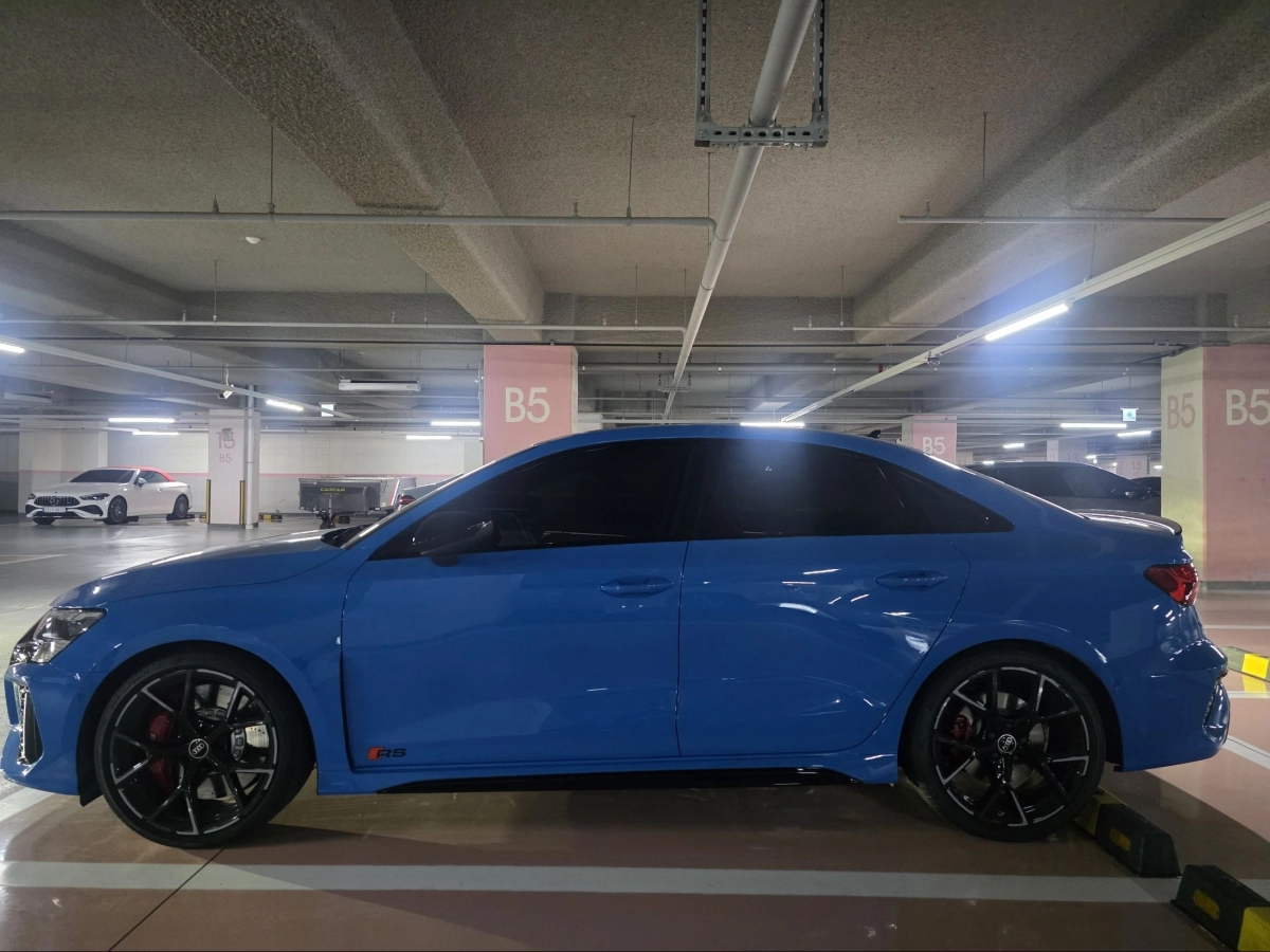 AUDI RS3 8Y