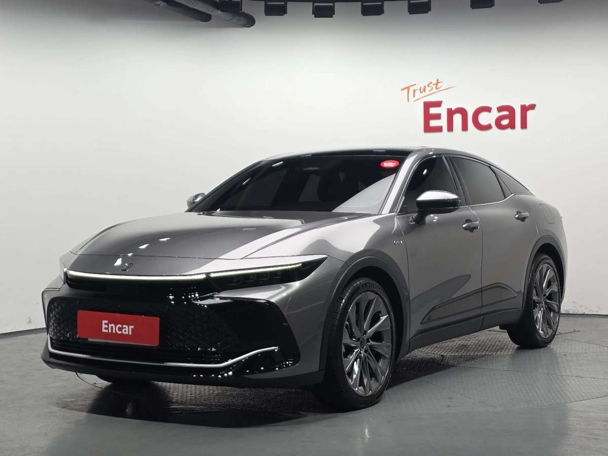 TOYOTA CROWN CROSSOVER  2024