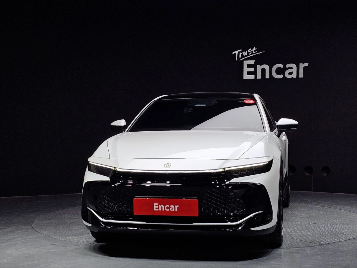 TOYOTA CROWN CROSSOVER