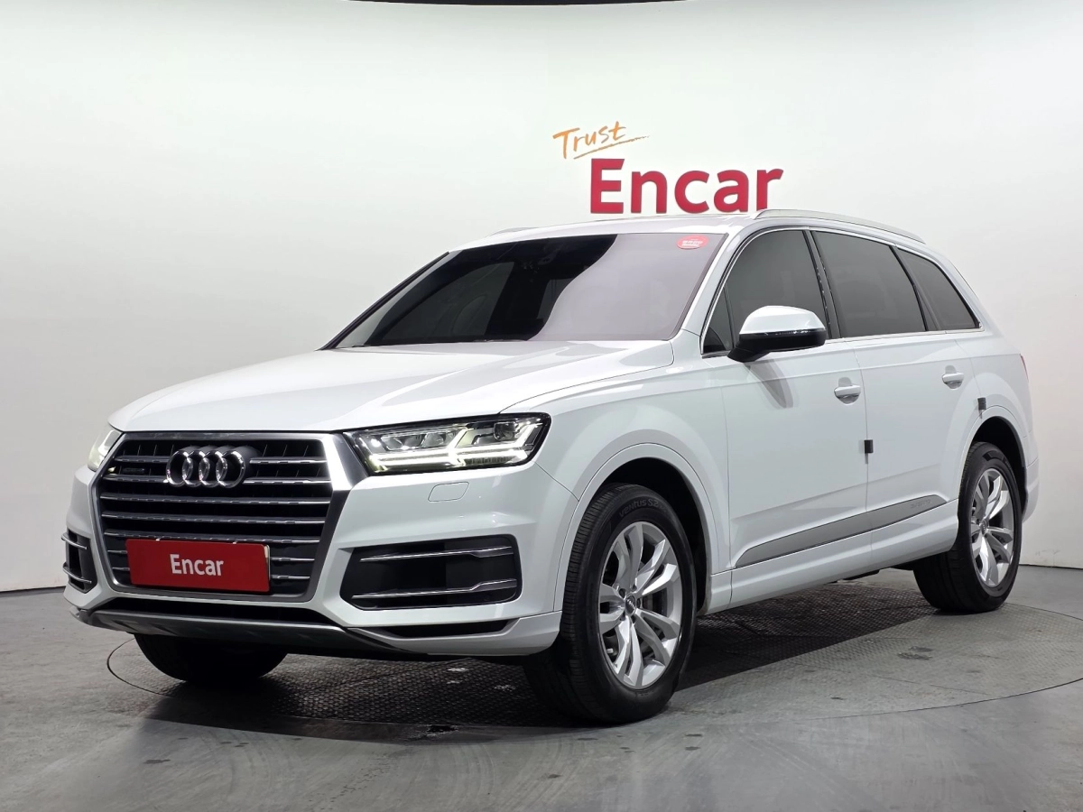 AUDI Q7 4M  2019