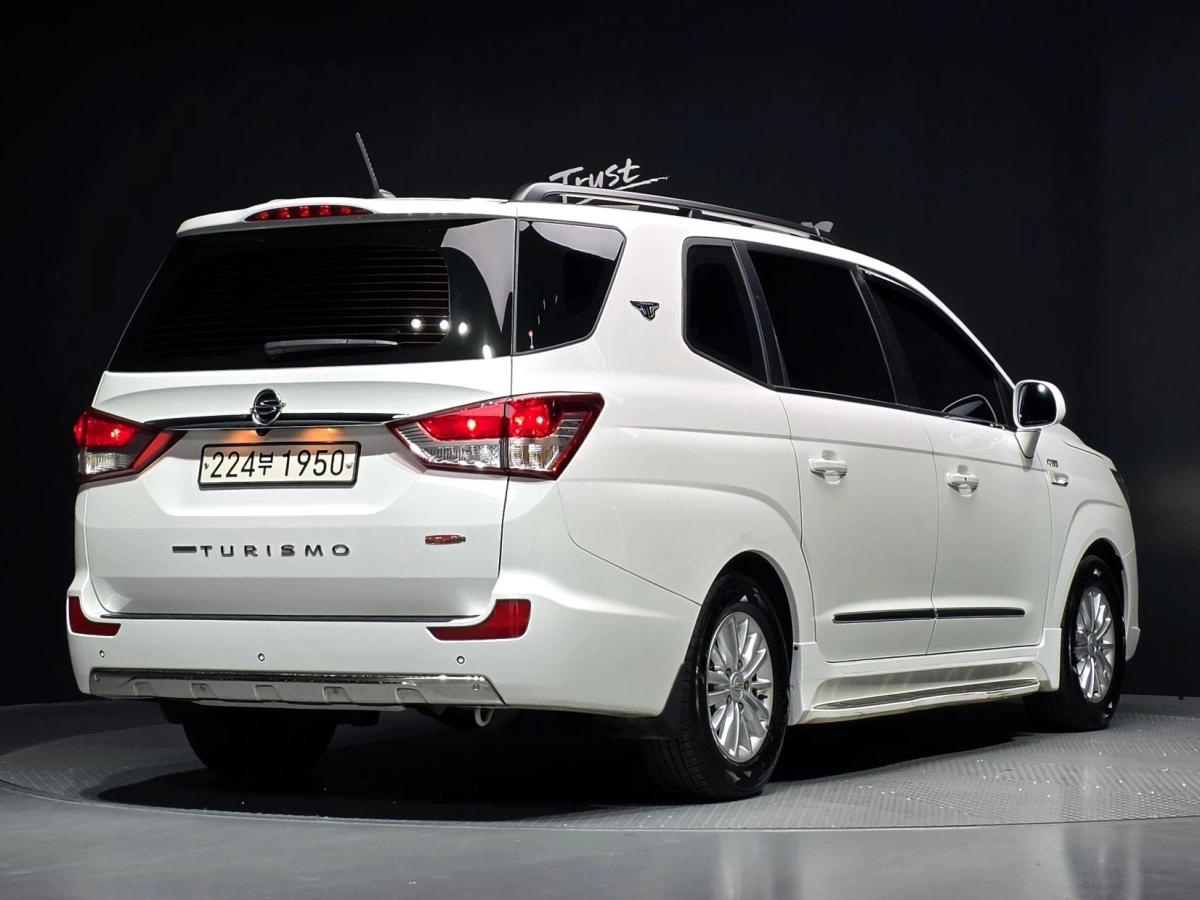 SSANGYONG KORANDO TURISMO