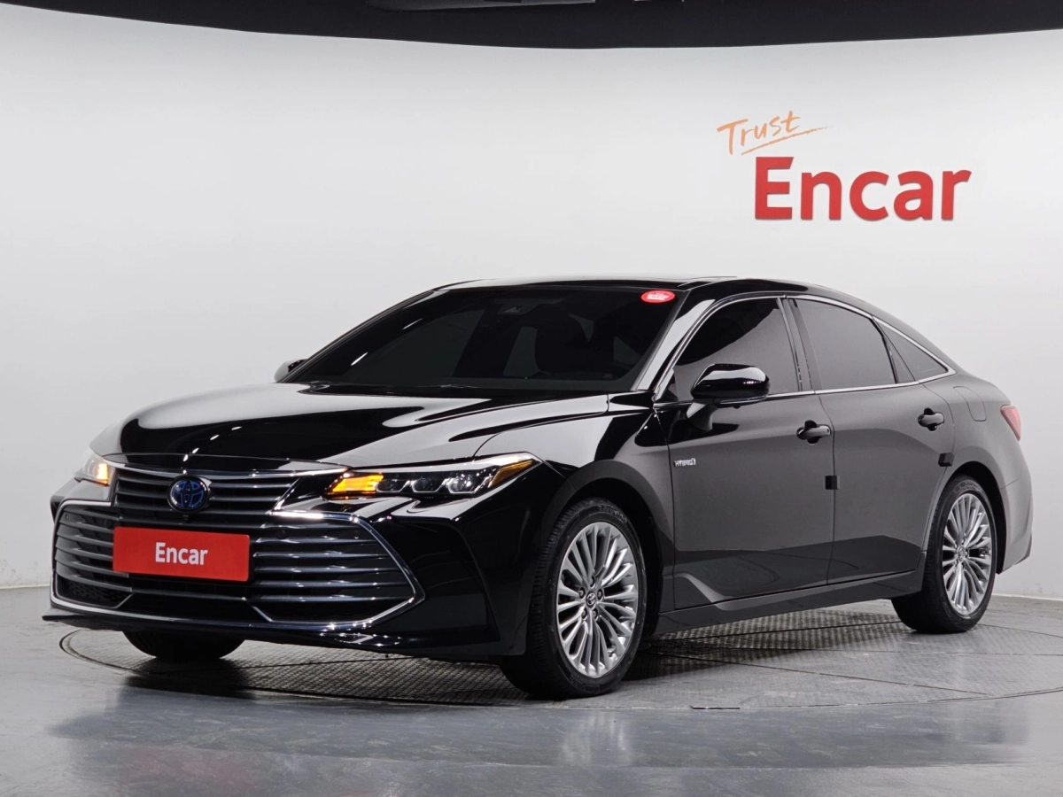 TOYOTA AVALON  2020