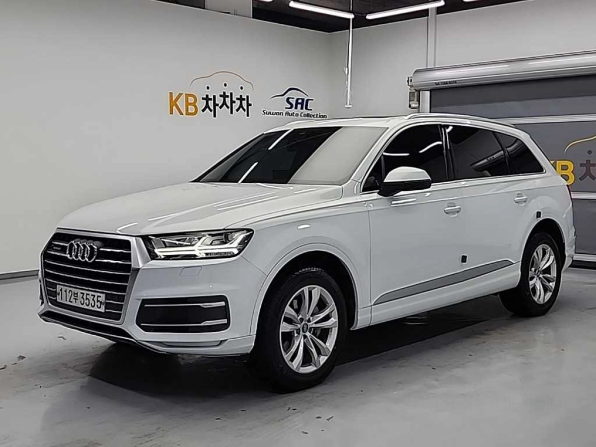 AUDI Q7 4M  2019