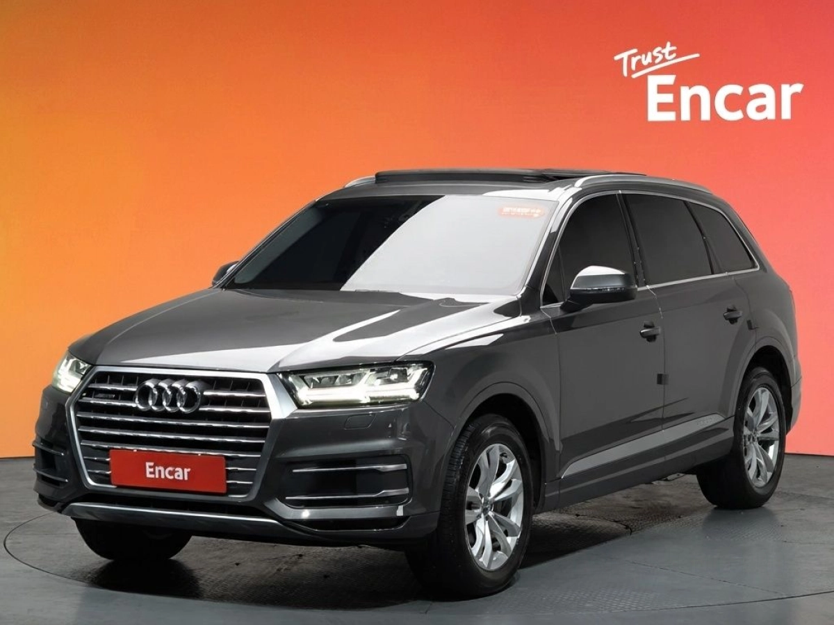 AUDI Q7 4M  2019