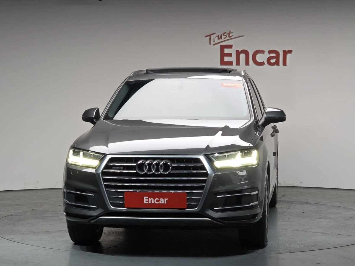 AUDI Q7 4M
