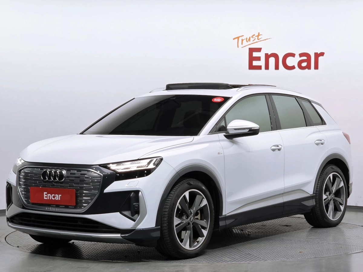 AUDI Q4 E-TRON F4  2022