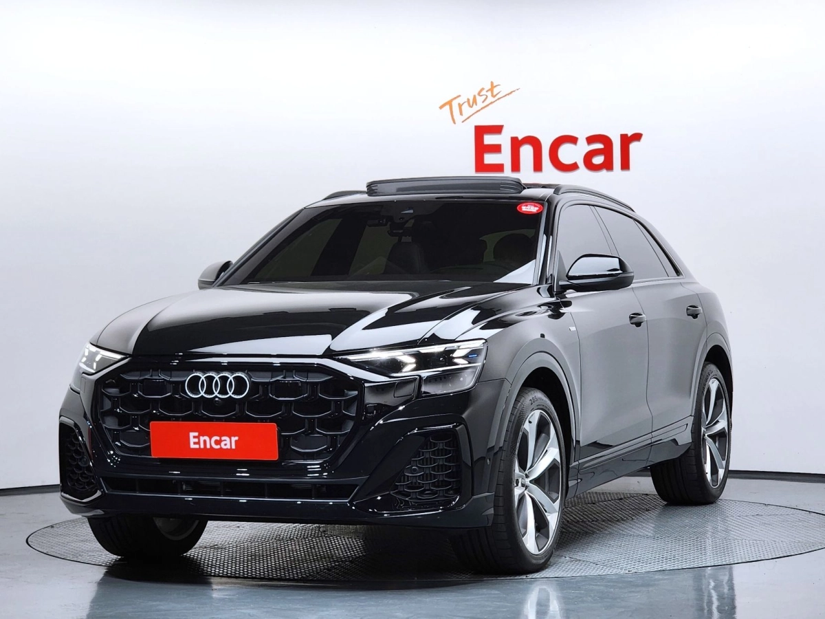 AUDI Q8 4M  2025