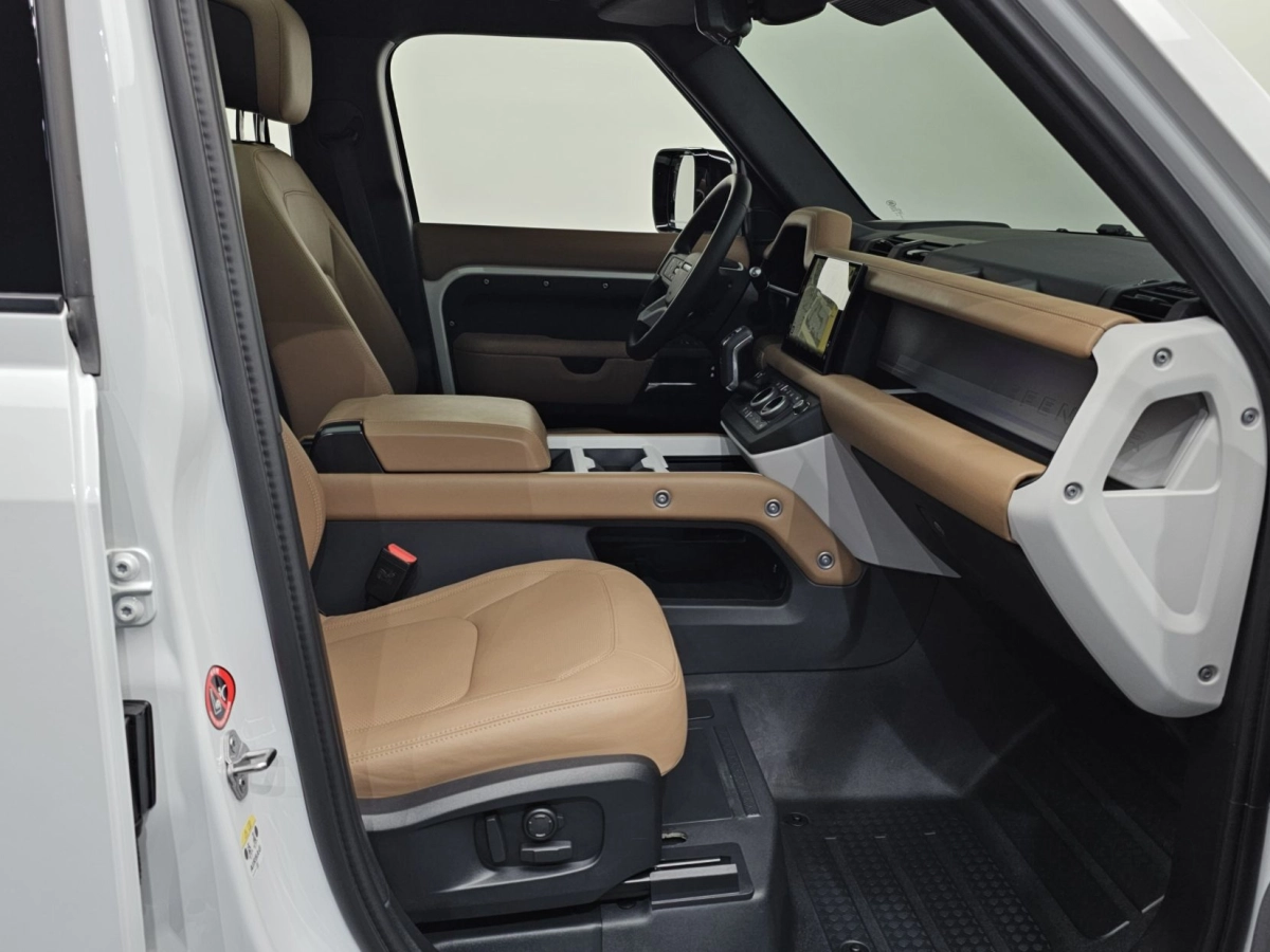 LAND ROVER DEFENDER L663