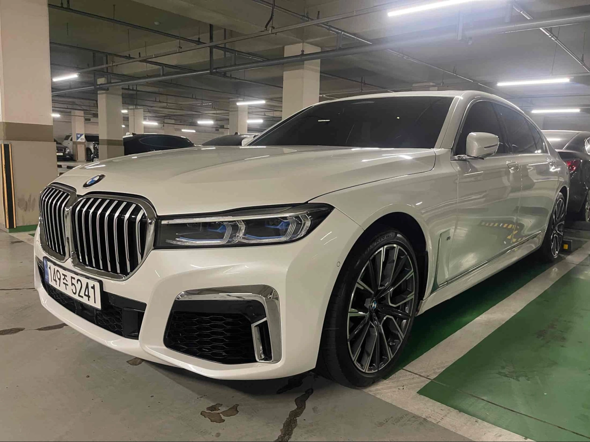 BMW 7-SERIES G11