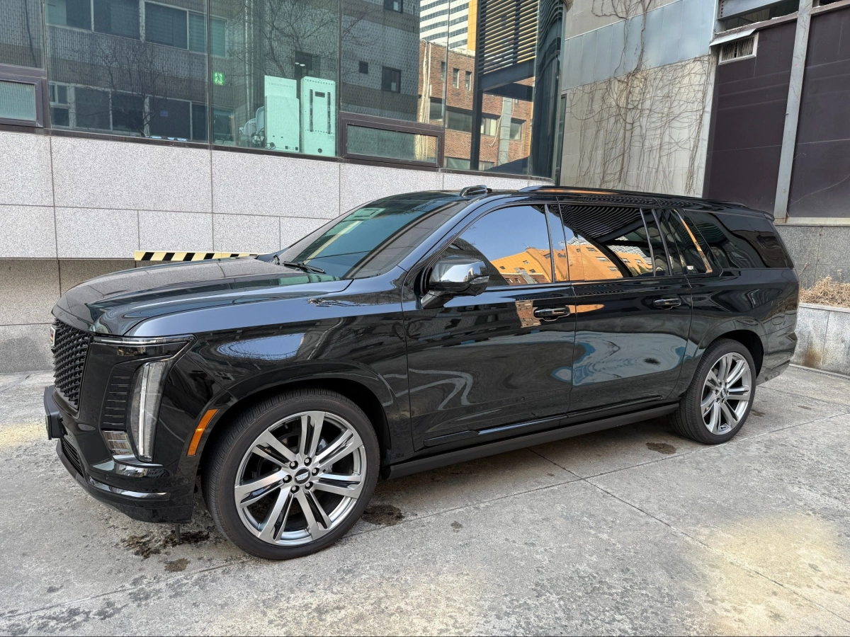CADILLAC ESCALADE