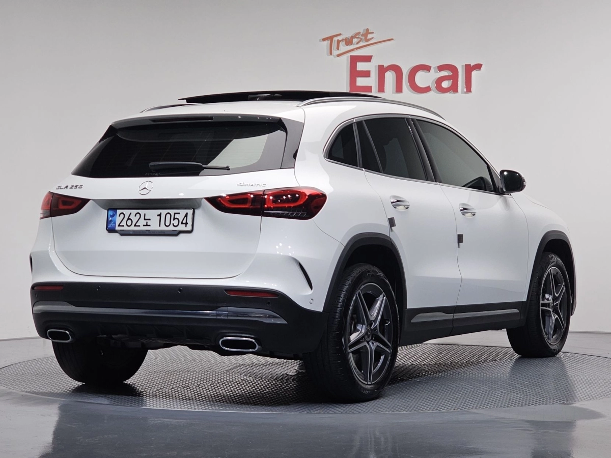 MERCEDES BENZ GLA-CLASS H247