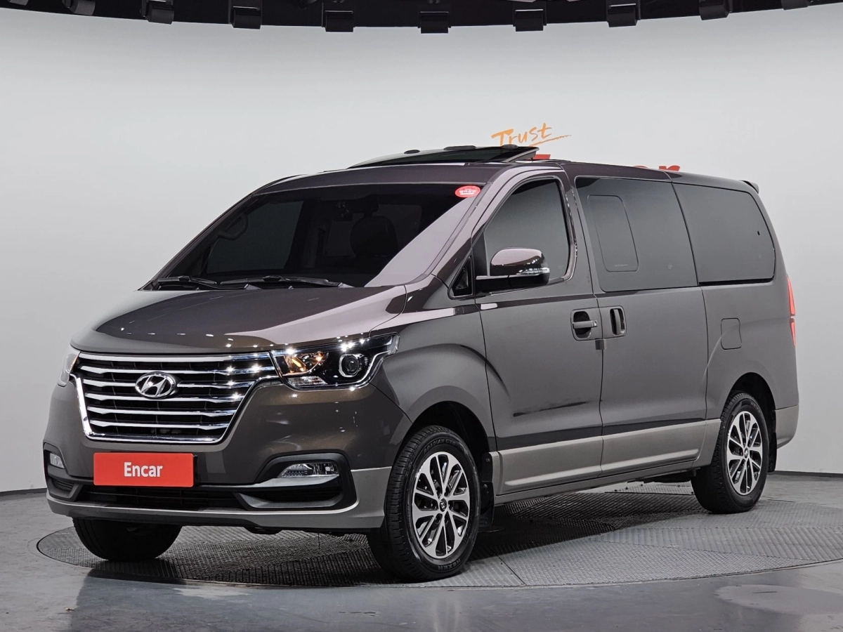 HYUNDAI STAREX GRAND 2020