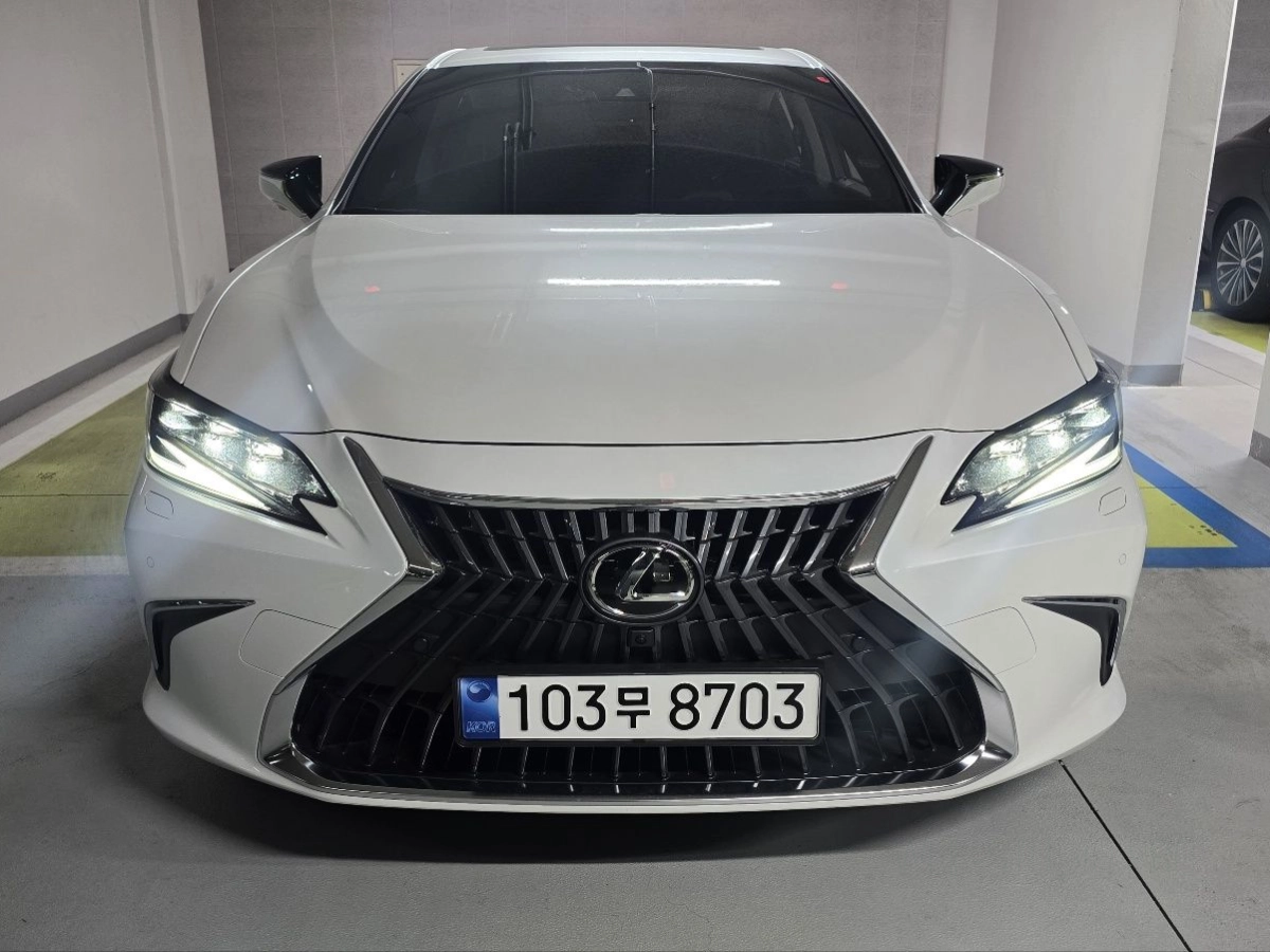 LEXUS ES300H  2024