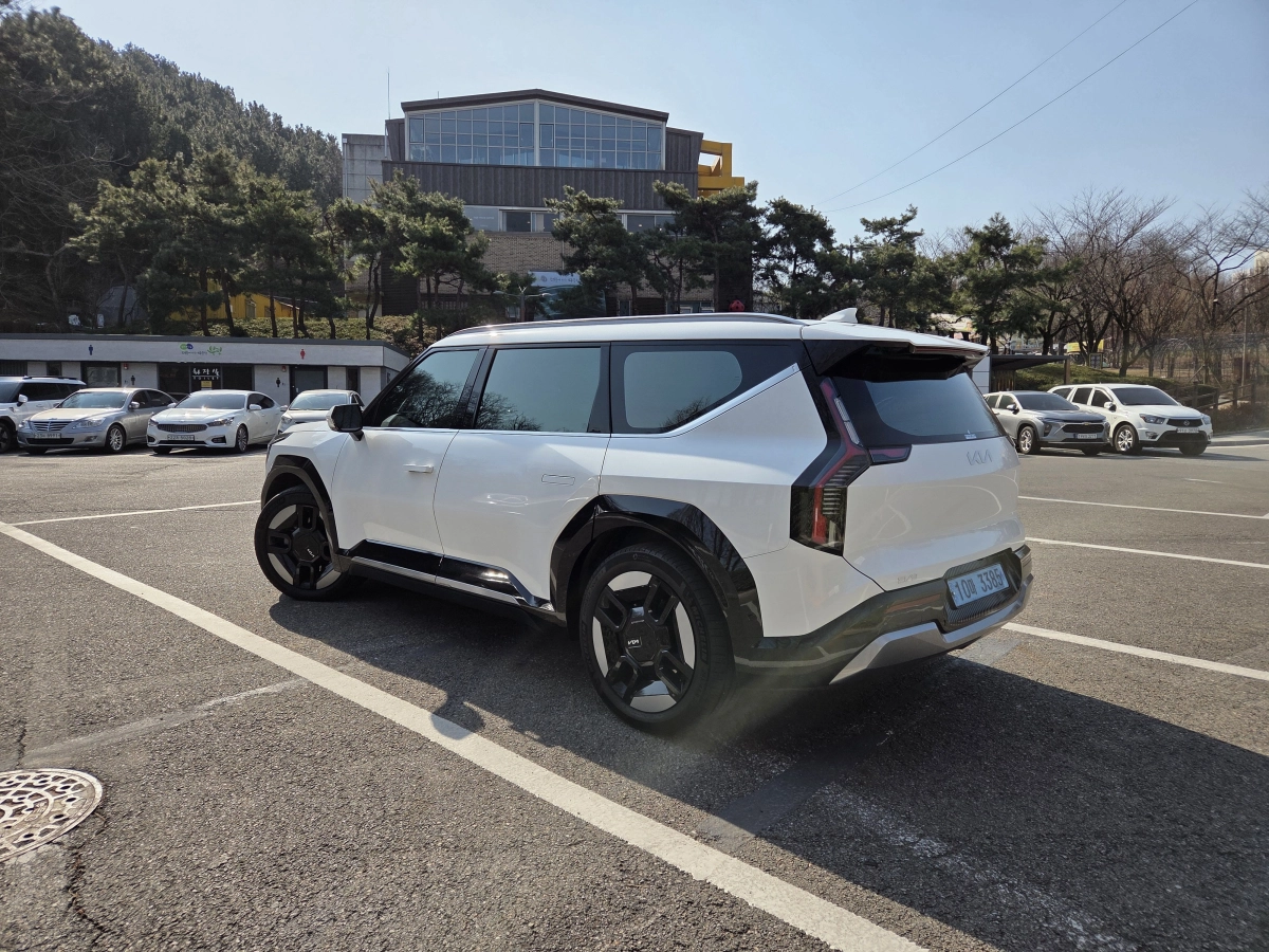 KIA EV9