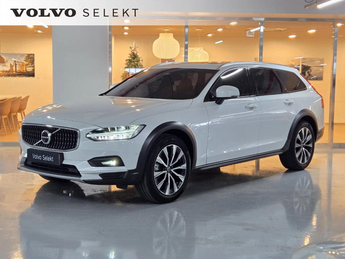 VOLVO V90 CROSS COUNTRY  2024