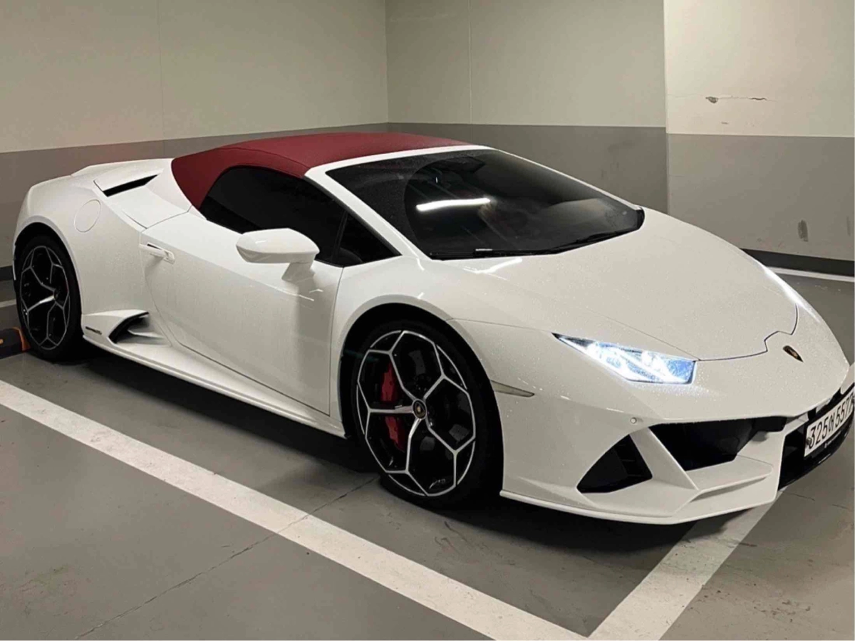 LAMBORGHINI HURACAN