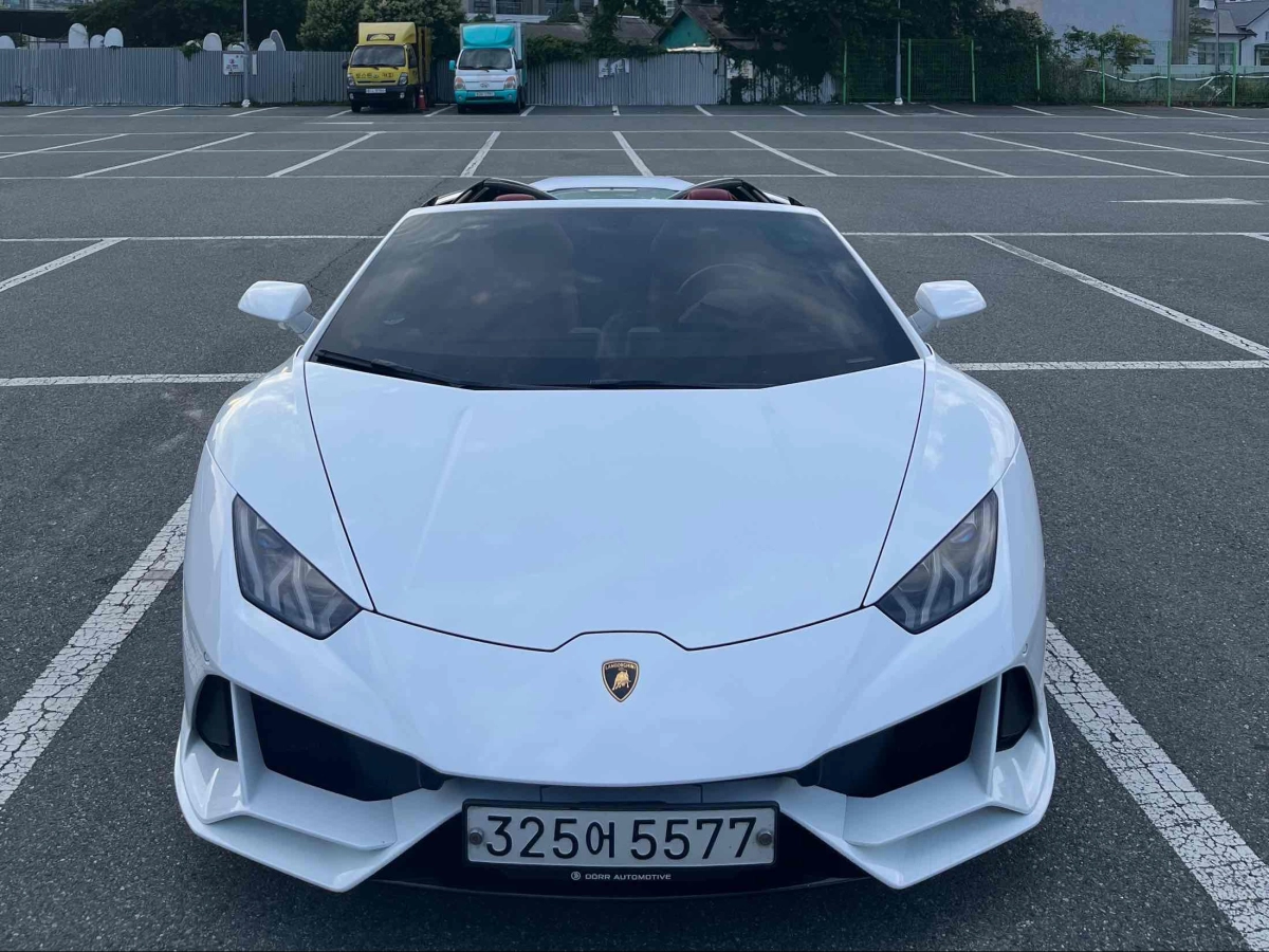 LAMBORGHINI HURACAN