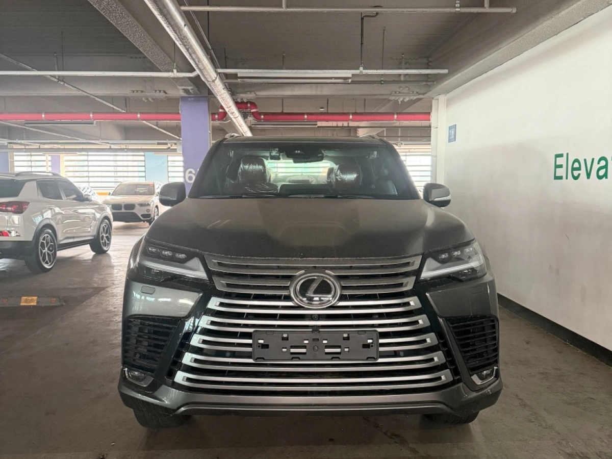 LEXUS LX
