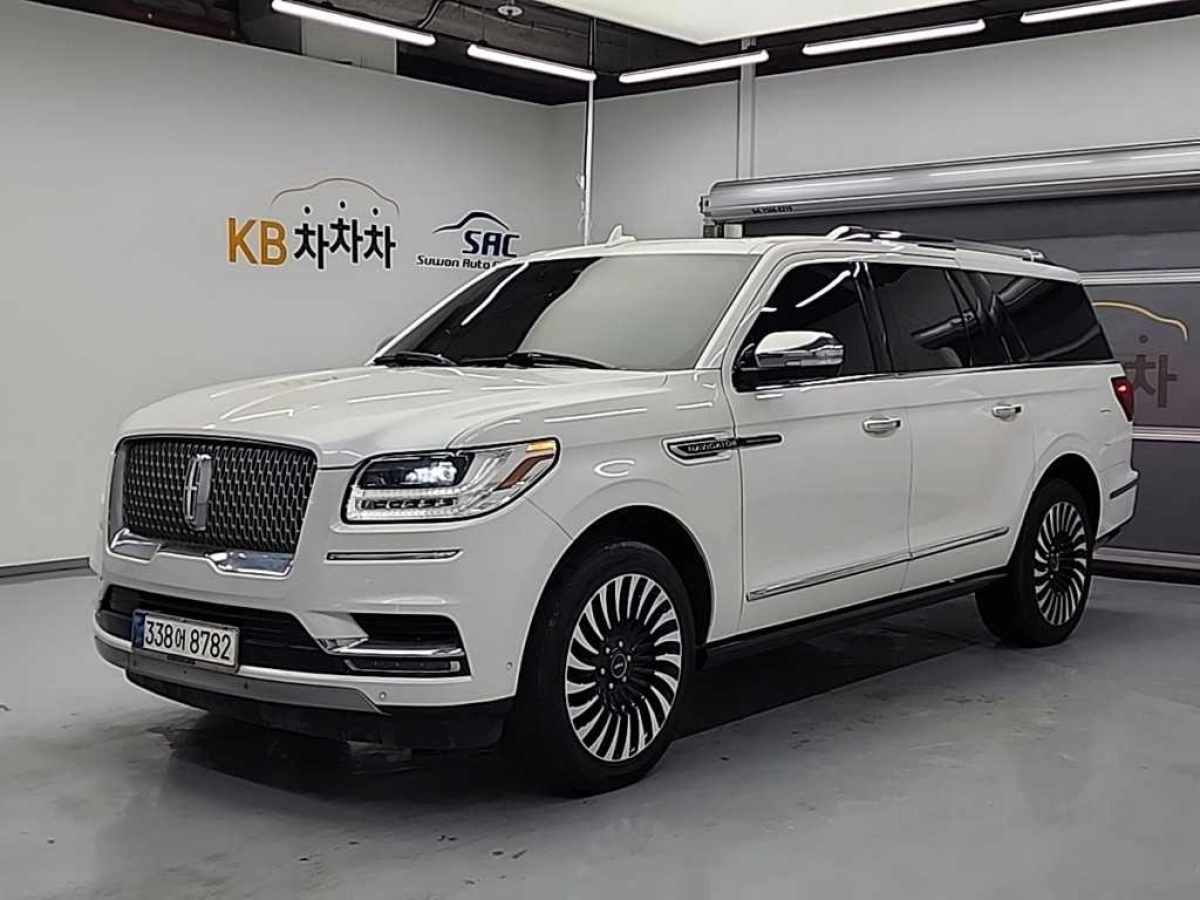 LINCOLN NAVIGATOR  2019