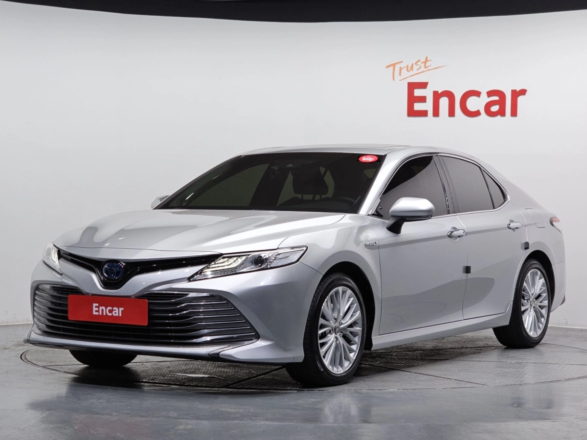 TOYOTA CAMRY XV70  2021