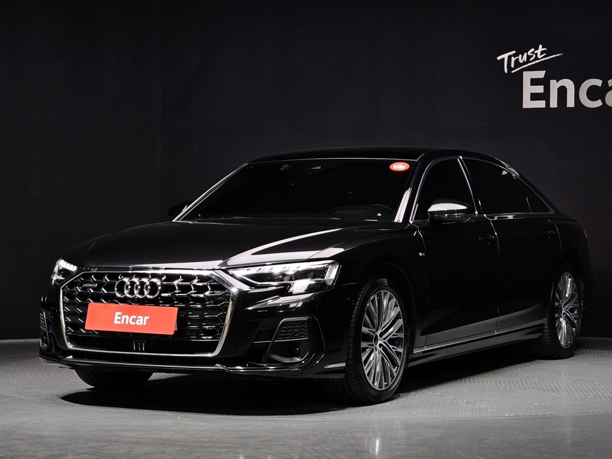 AUDI A8 D5  2023