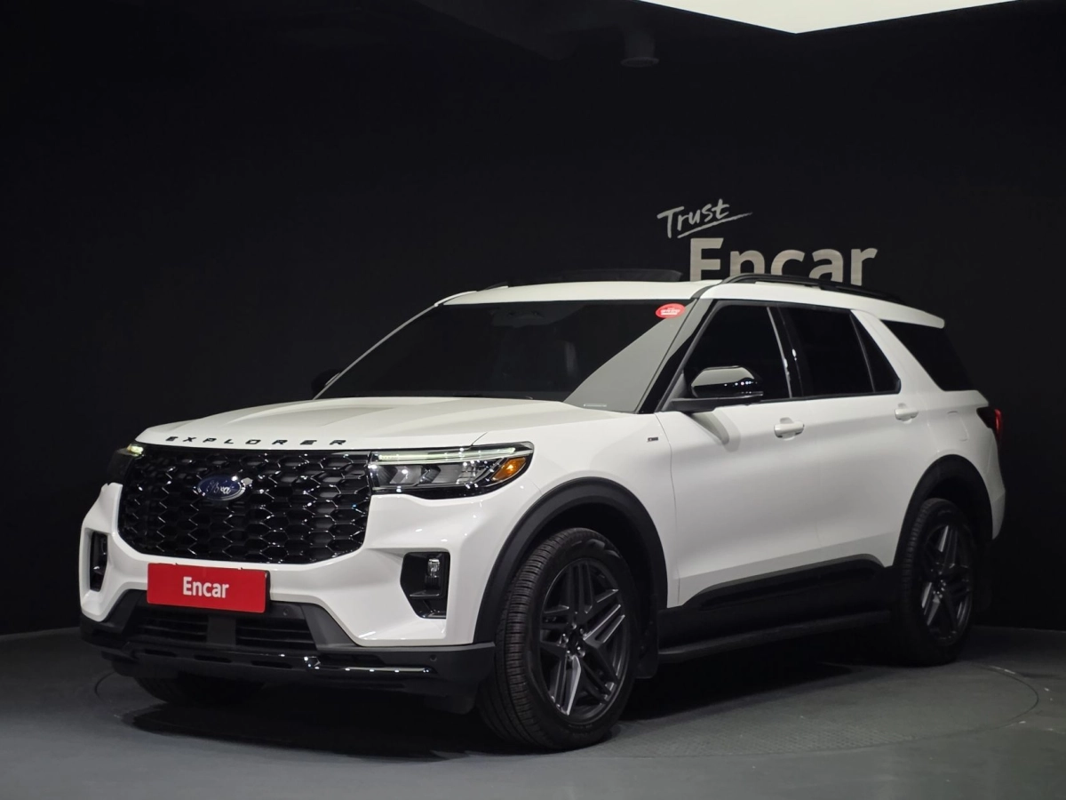 FORD EXPLORER 2025