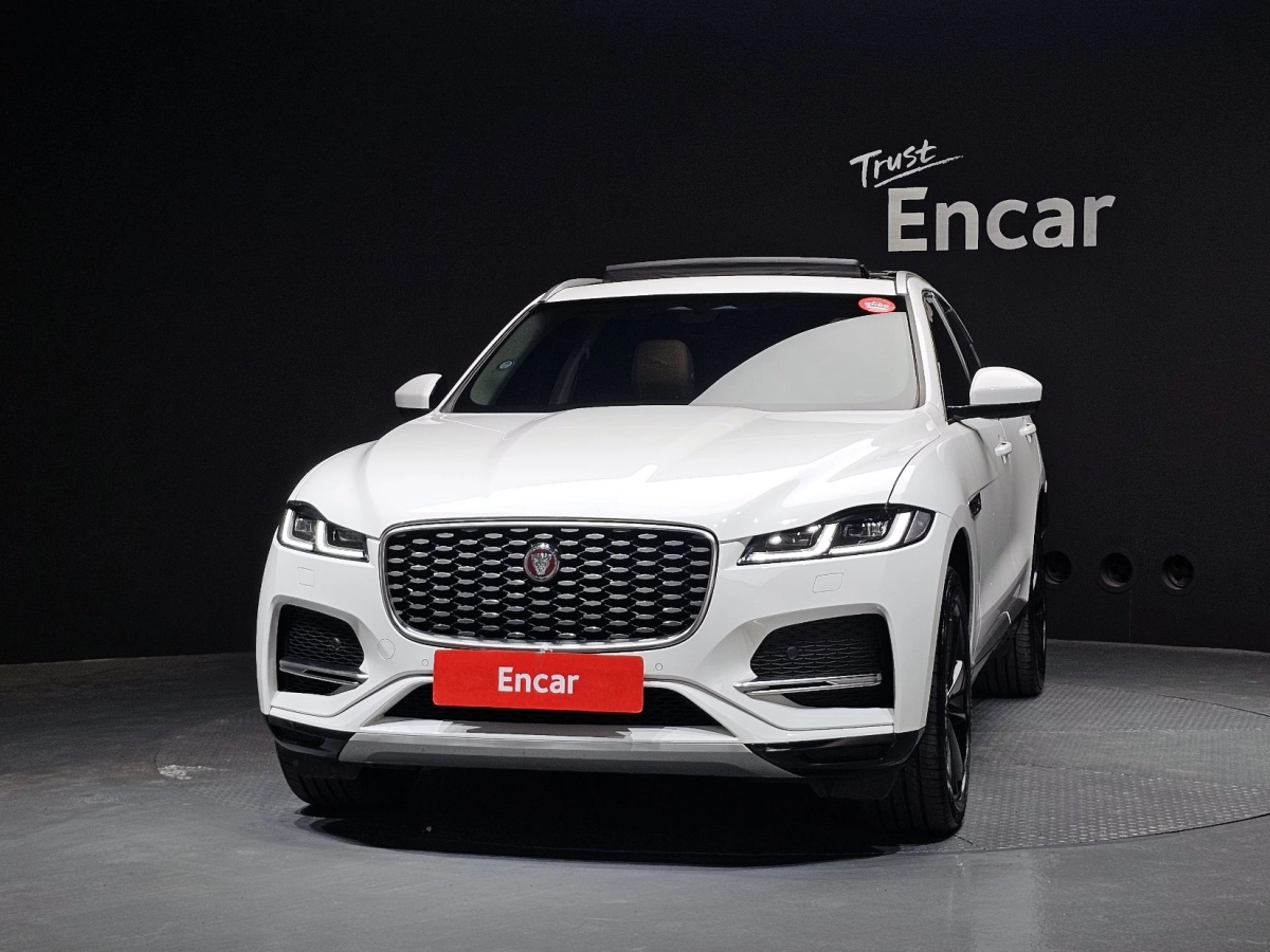 JAGUAR F-PACE