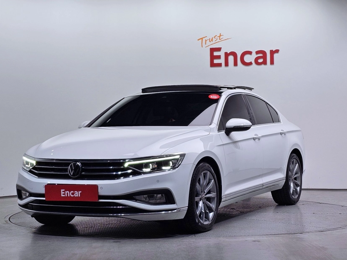 VOLKSWAGEN PASSAT GT B8 2022