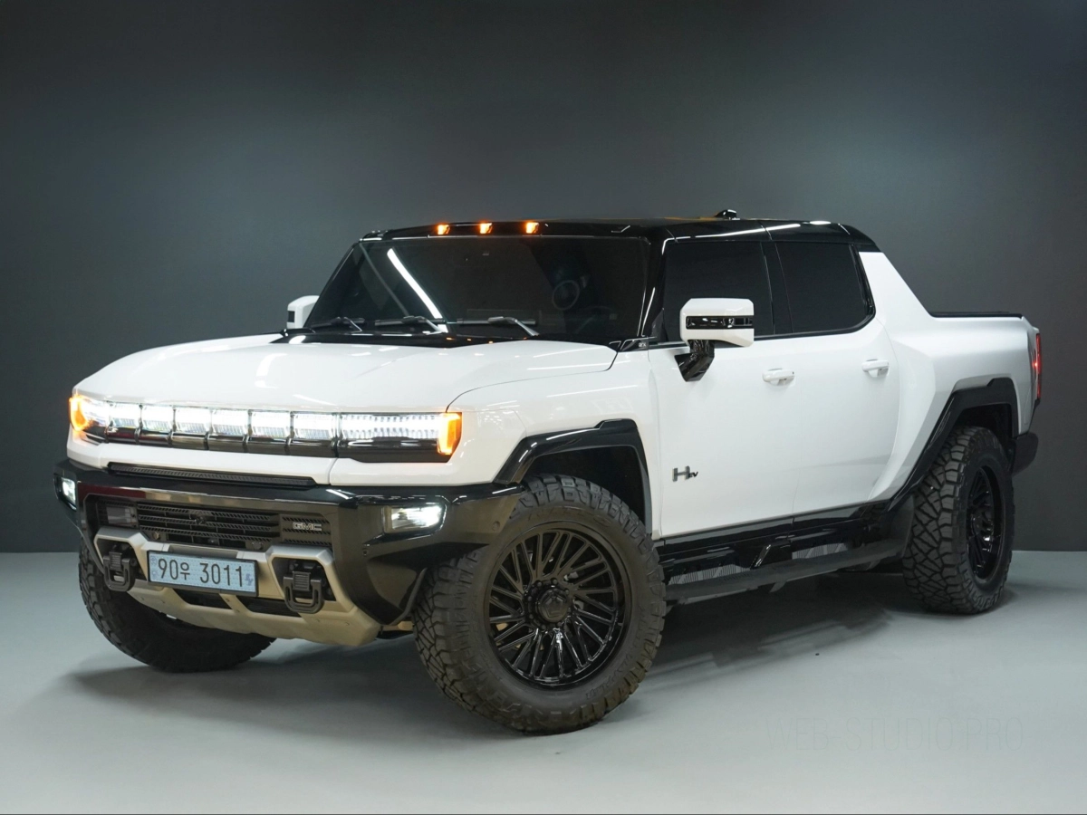 HUMMER EV  2025