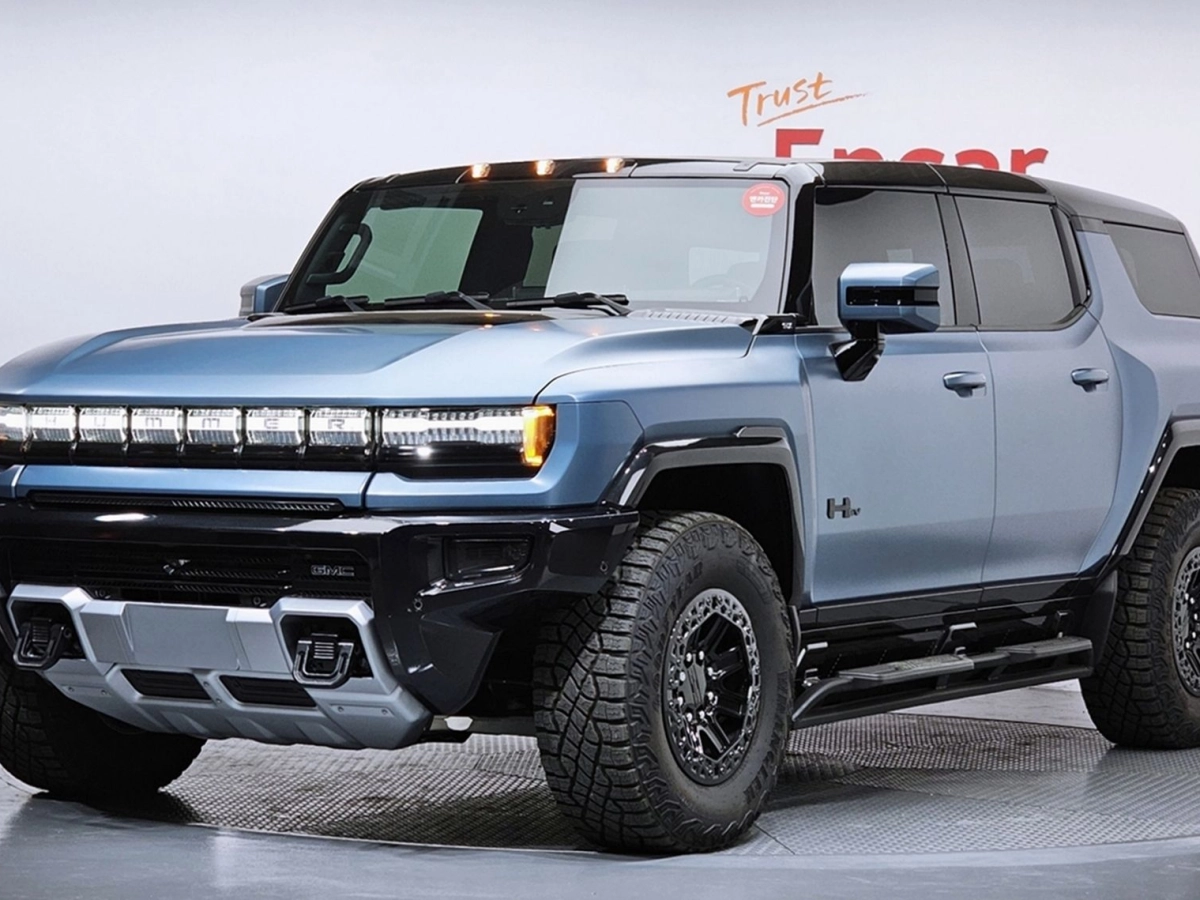 HUMMER EV  2024