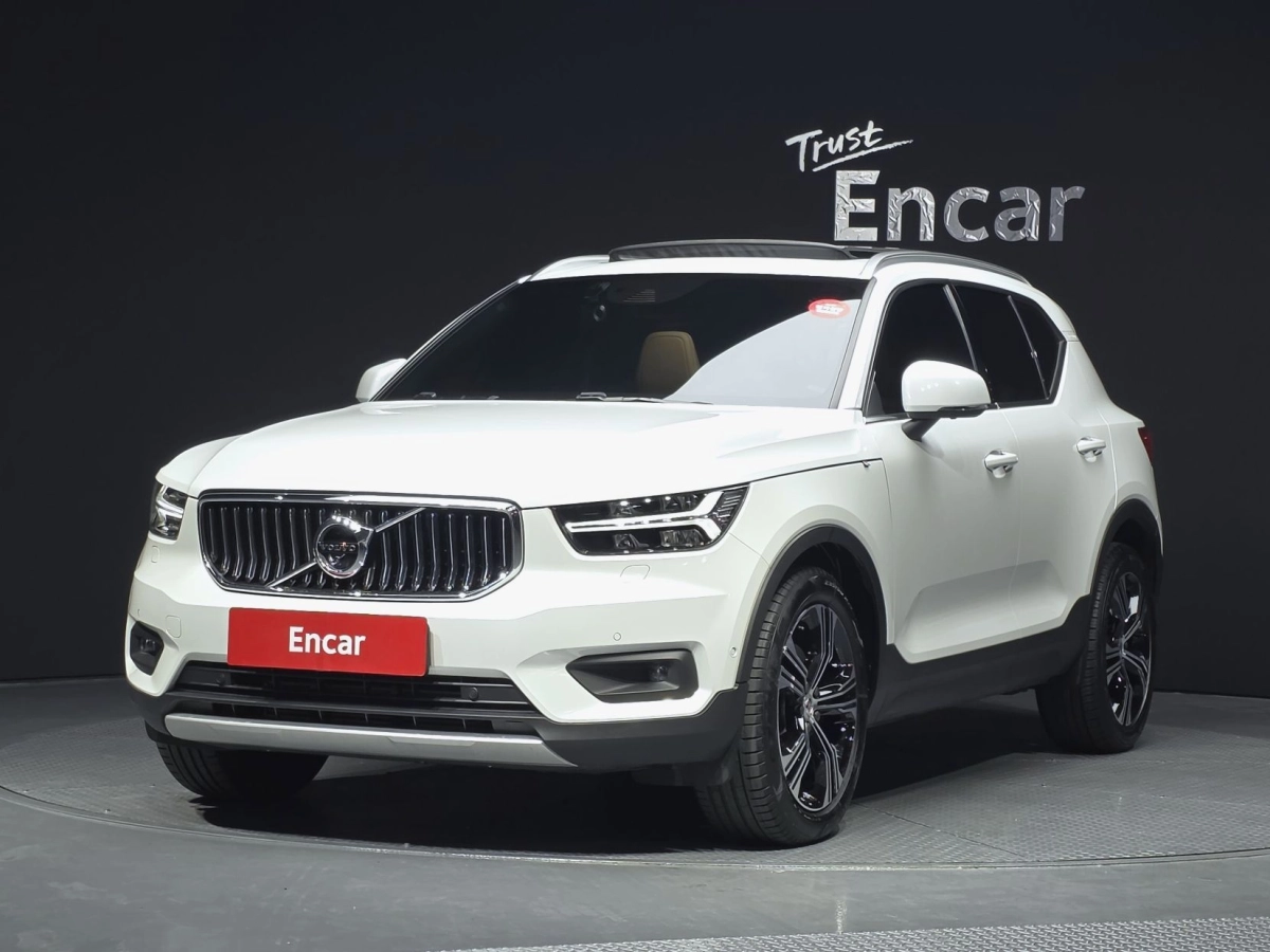 VOLVO XC40  2020
