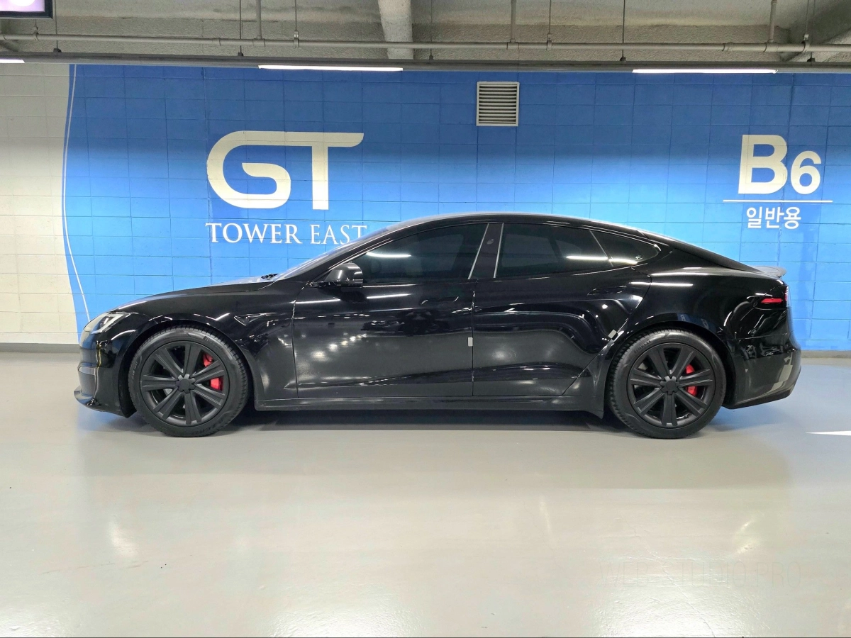 TESLA MODEL S