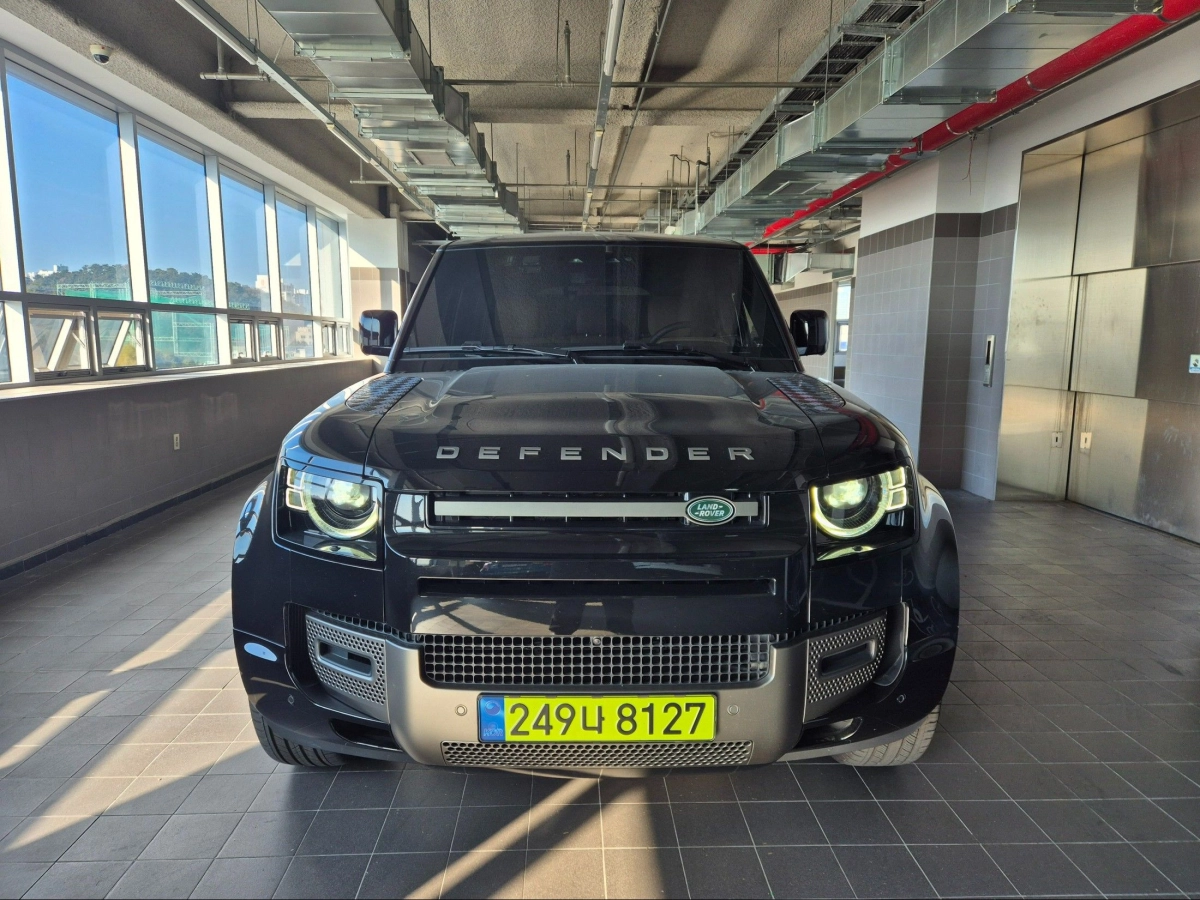 LAND ROVER DEFENDER L663  2025