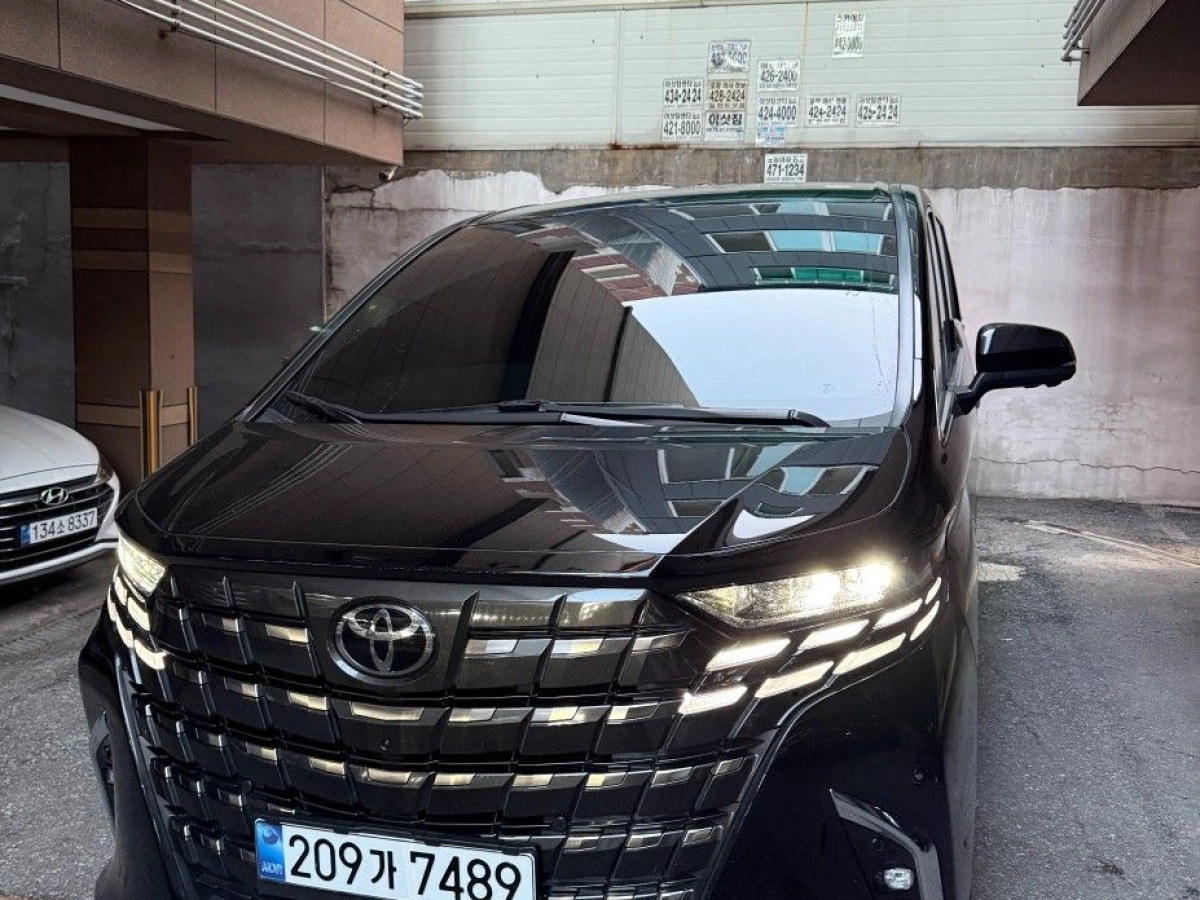 TOYOTA ALPHARD  2025