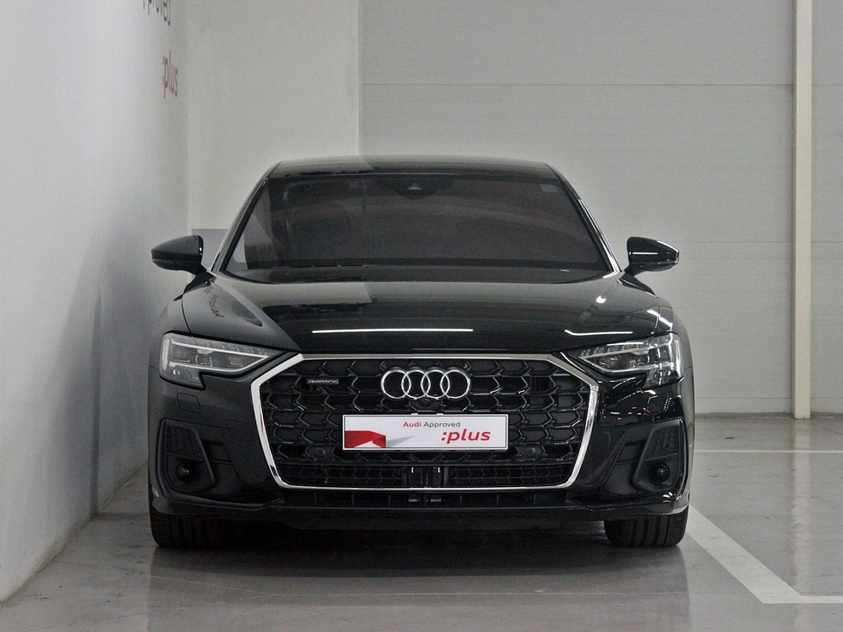 AUDI A8 D5