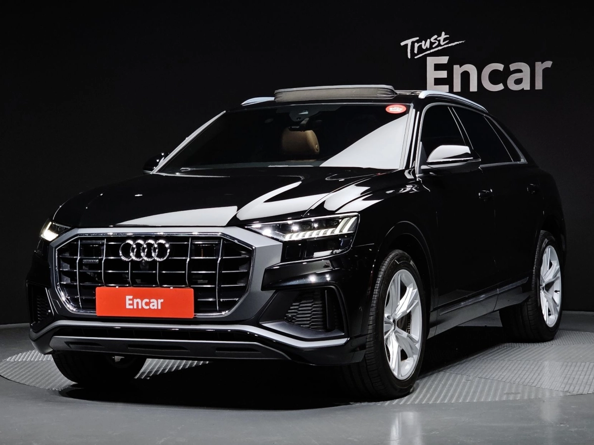 AUDI Q8 4M  2022