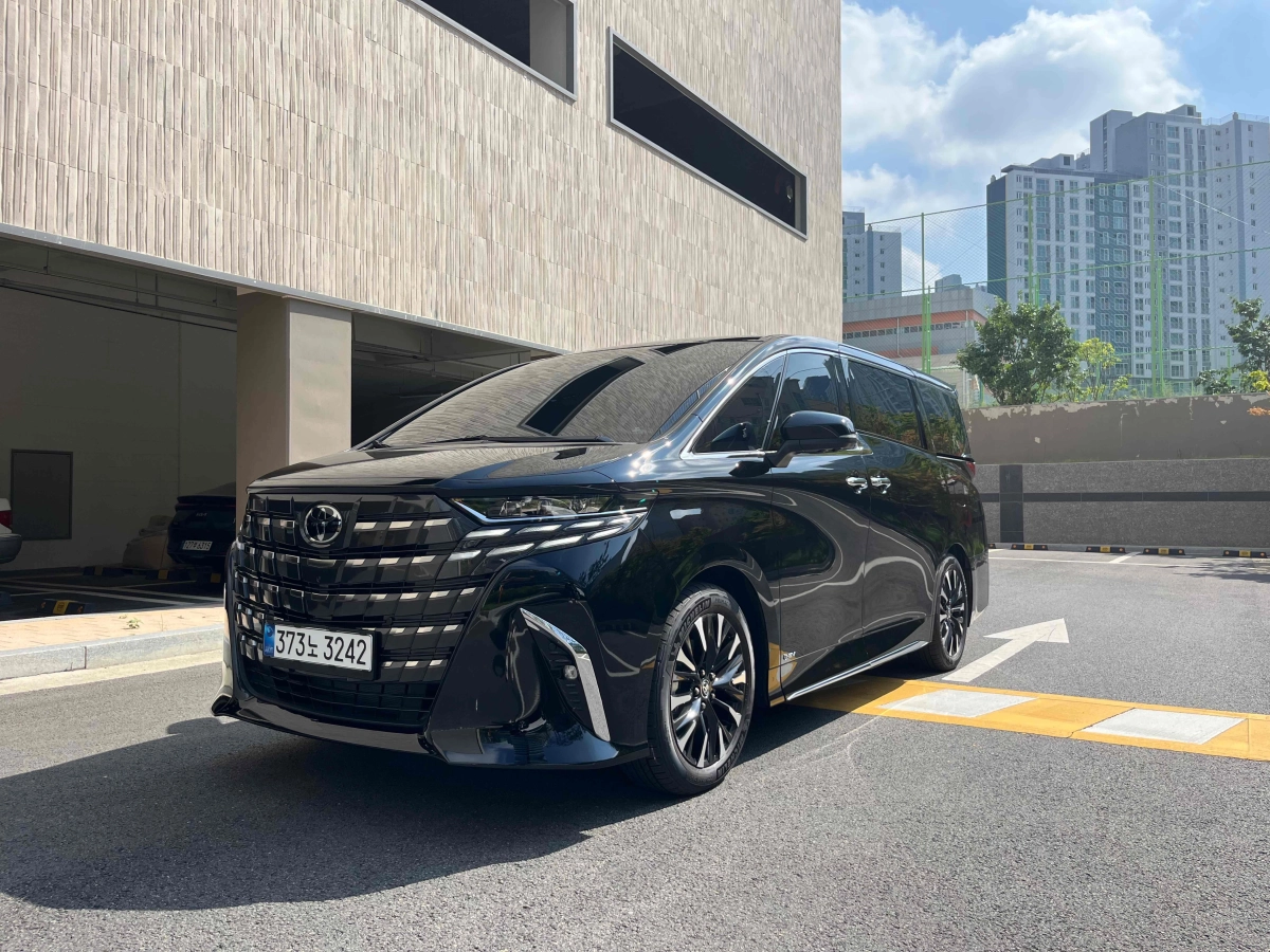 TOYOTA ALPHARD