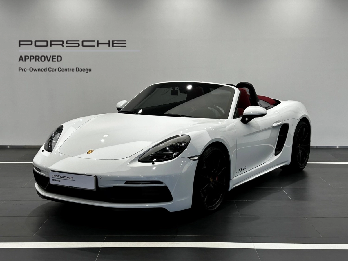 PORSCHE 718 BOXSTER